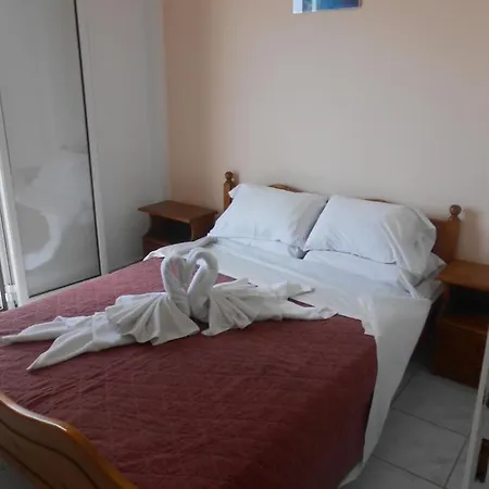 Akropolis Aparthotel Laganas