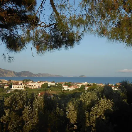 Aparthotel Akropolis