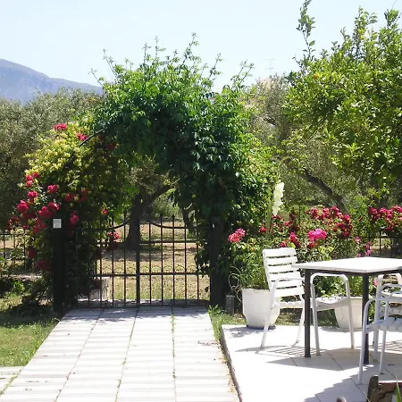 Akropolis Apartahotel